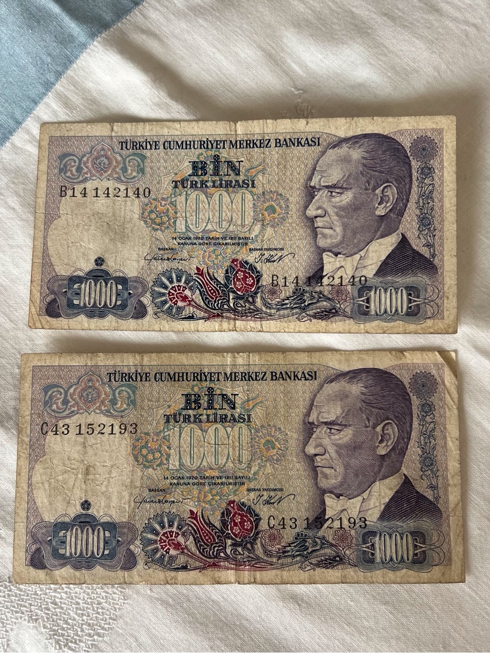 Lot of 2 Vintage Turkey 1000 Lira Banknotes 1970 Law E7 Old Turkish Paper Money